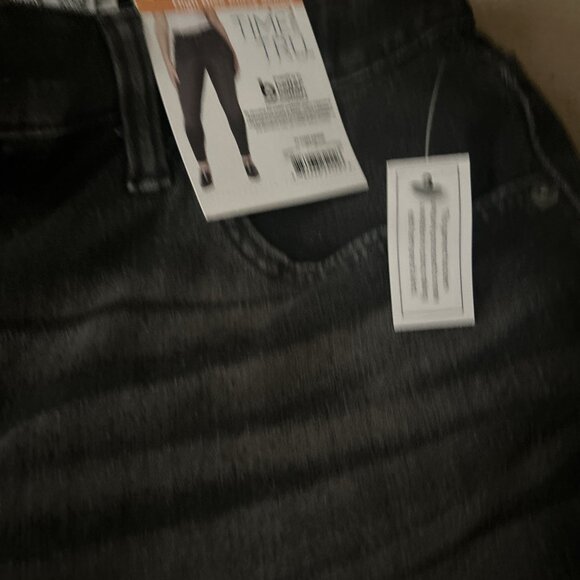 Time And Tru Womens High Rise Curvy Skinny  Jeans Black Wash Size 14 Short NWT - Picture 8 of 10